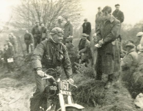 A smiling Hugh Viney on his works 347cc AJS in the 1955 Scottish - Photo: Jock McComisky, Linlithgow